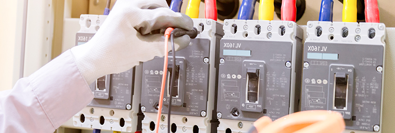 برق کشی باید طبق استاندارد ها انجام شود.