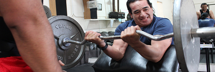 برنامه تمرینی بدنسازها باید توسط مربی نوشته شود. 