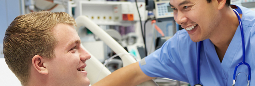 بهیارها باید همراه با پرستارها به بیماران خدمات بدهند.