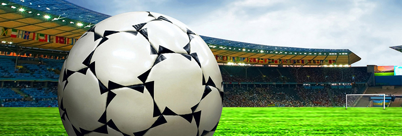 توپ و زمین فوتبال دارای ویژگی های تعریف شده هستند. 