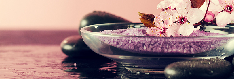 در ماساژ، باید از حرکات آرام و ملایم استفاده کرد. 