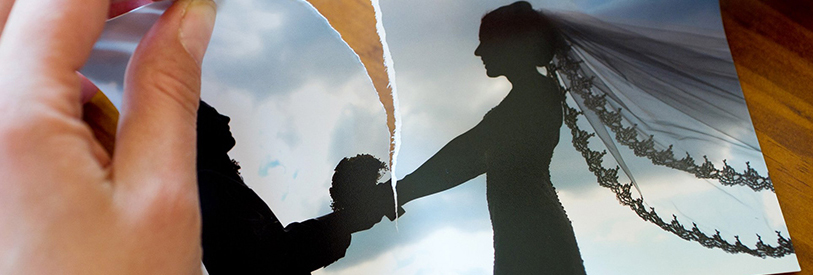 روانشناس ازدواج میتوانند مشکلات مرتبط با طلاق را نیز مرتفع کند. 