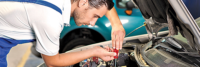 مکانیک خودرو میتواند تمام عیوب خودرو را به راحتی شناسایی کند.