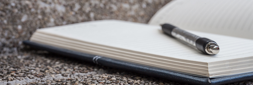  در داستان نویسی، مجموعه از وقایع واقعی و غیر واقعی نوشته میشود. 