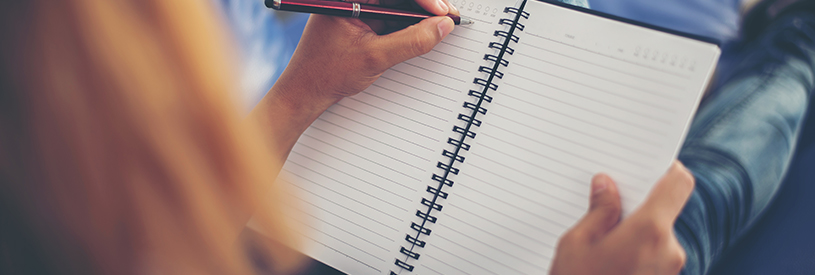 در داستن نویسی باید مجموعه ای از اصول مشخص رعایت شوند.