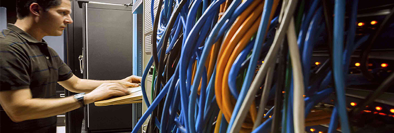 مهندس شبکه میتواند در زمینه نرم و سخت افزار کار کند. 