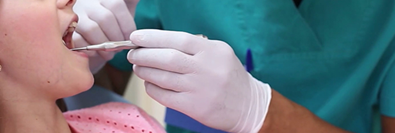 دندانپزشک باید در کار خود دقیق باشد.