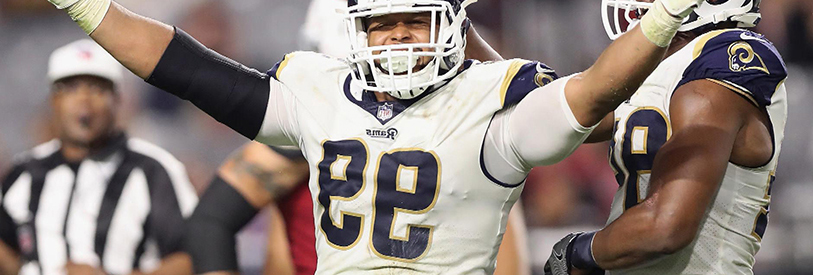 فوتبالیست ها باید عضلات قوی داشته باشند. 