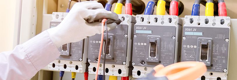 آموزش برق صنعتی می تواند زمینه ساز ورود افراد به بازار کار شود.