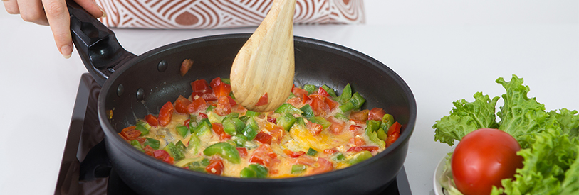 مدرک آشپزی می تواند زمینه ورود افراد به بازار کار را فراهم سازد .