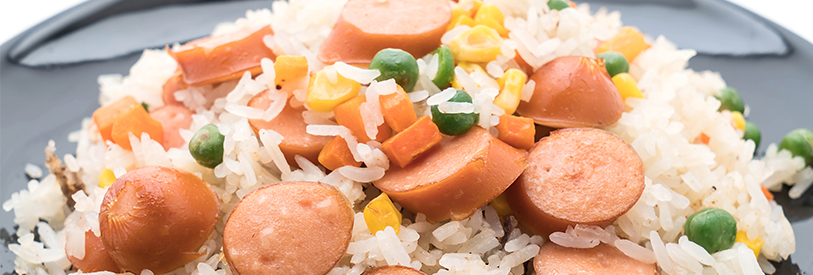 دور ه های آموزش آشپزی شامل آموزش انواع فست فود نیز می باشد.