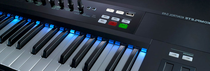 فرق-ساز-ارگ-با-کیبورد