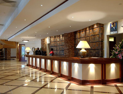 آموزش پذیرشگر هتل