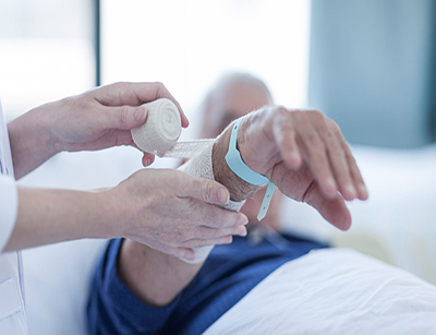 عوارض و آثار زخم